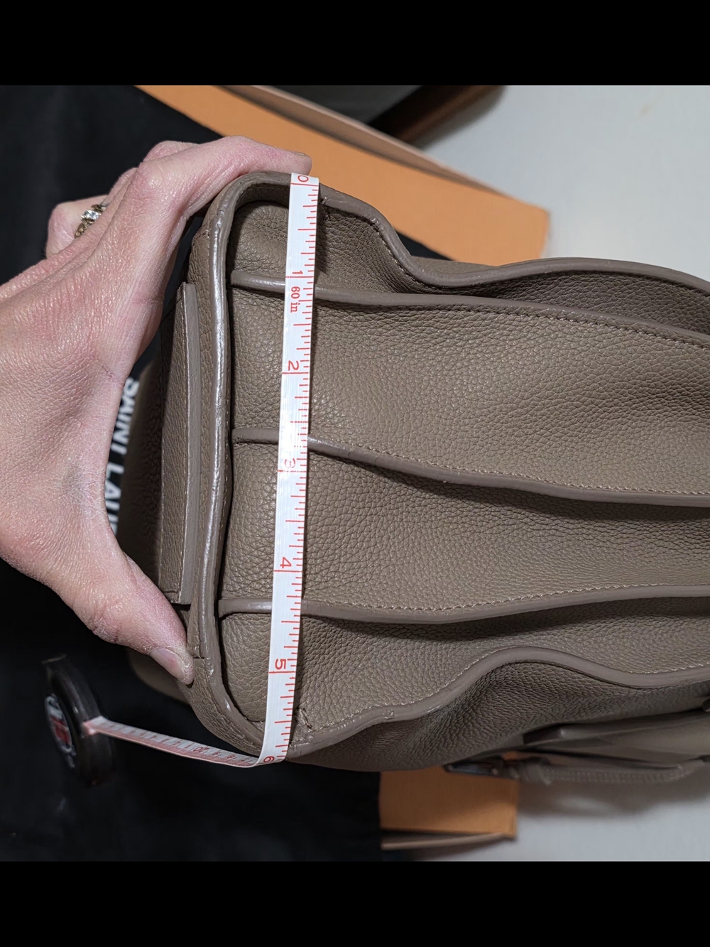 Saint Laurent Taupe Leather Tote Bag - Picture 6 of 16